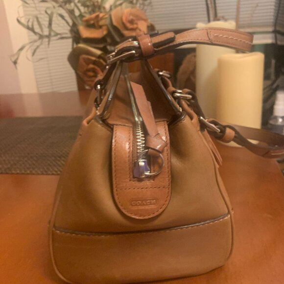 Vintage Coach Hamilton Kelly (2005) 7465” Brown Tan Leather Purse - Picture 11 of 16